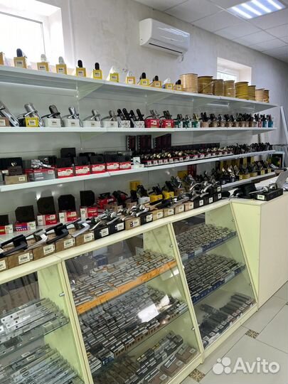 Мебельная фурнитура и замки