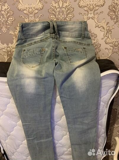 Джинсы