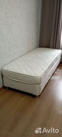 Кровать