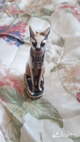 Статуэтка египетской кошки, кость. Египет. СССР