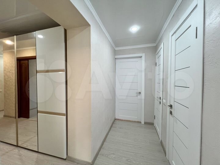 3-к. квартира, 79 м², 1/10 эт.