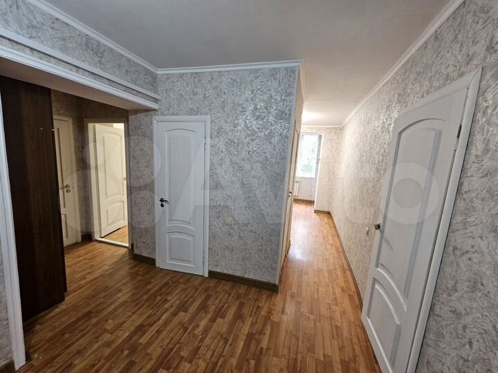 2-к. квартира, 54 м², 2/5 эт.