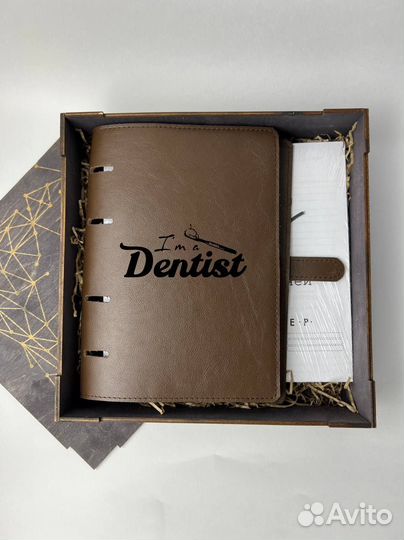 Ежедневник из натуральной кожи с гравировкой