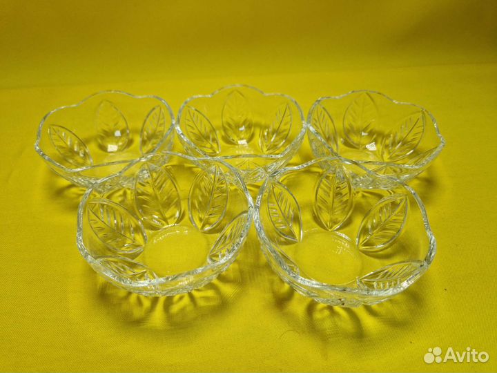 К.975 Салатница и 5 розеток