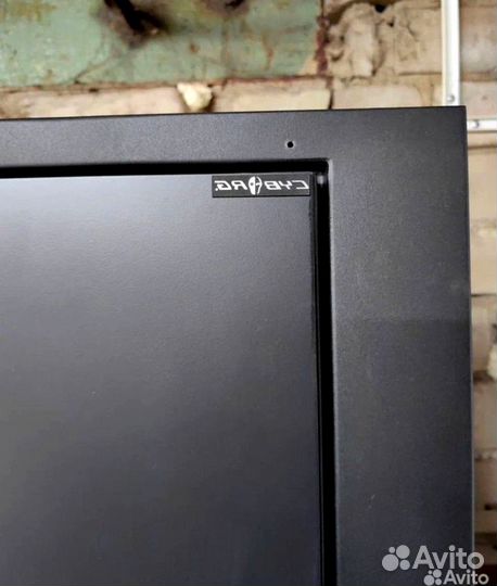 Входгная дверь от производителя с терморазрывом