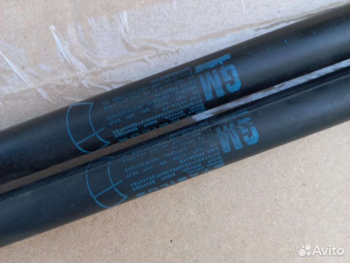 Opel Corsa D амортизаторы крышки багажника крышка