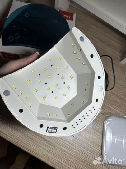 Лампа sunuv для сушки ногтей