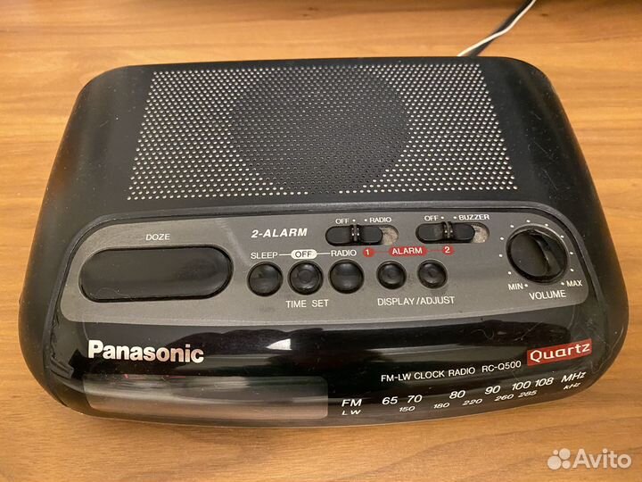 Часы-будильник с радиоприемником