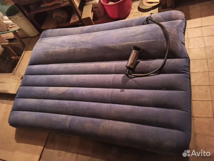 Надувной матрас intex + насос