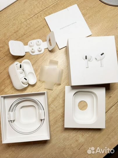 Наушники AirPods pro 1 поколение