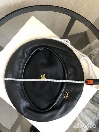 Берет женский кожаный