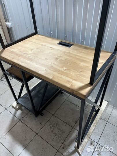 Многофункциональный компьютерный стол