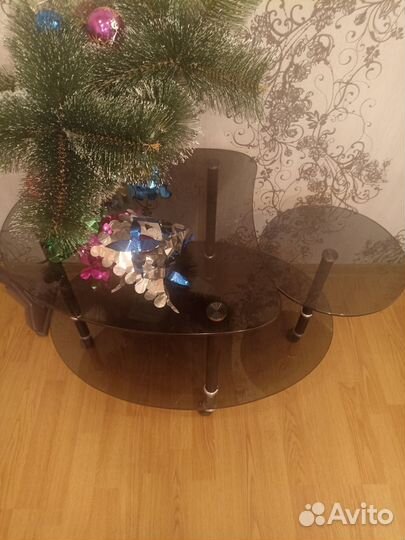 Стол стеклянный