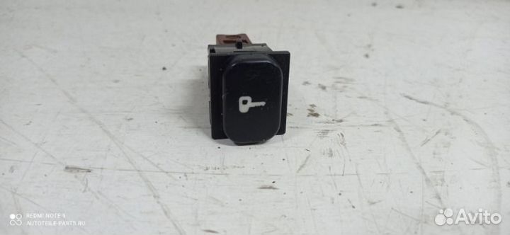 Кнопка центрального замка Peugeot 607 9D ES9J4S