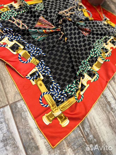 Платок шаль шелковый Gucci черный с красным новый