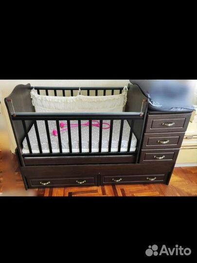 Детская кроватка с маятником трансформер