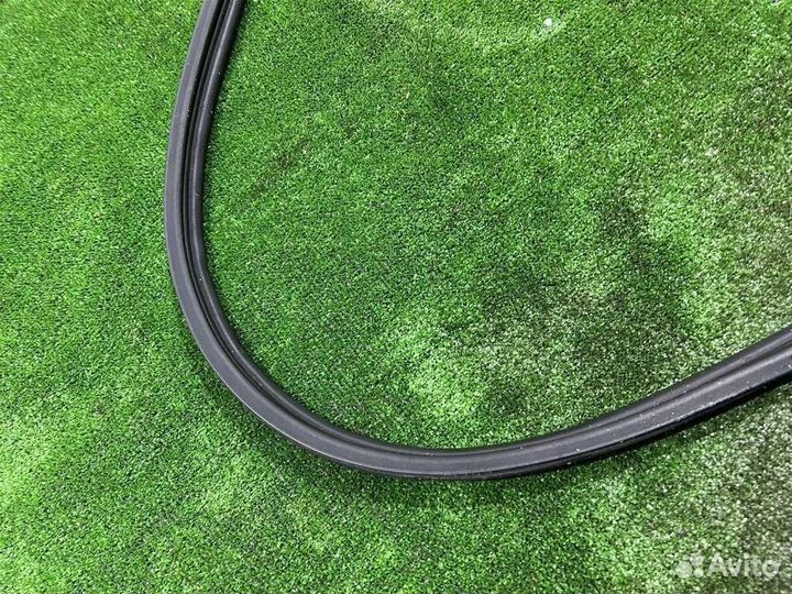 Уплотнитель багажника Mitsubishi Lancer CY3A 4B10