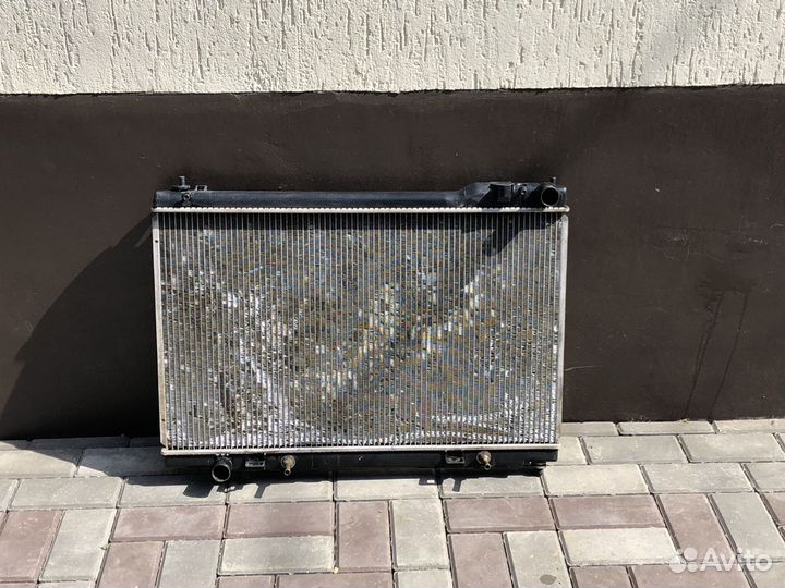 Радиатор охлаждения инфинитиFx35