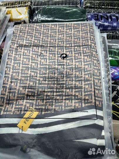 Шарф 100 шёлк, в подарочном конверте