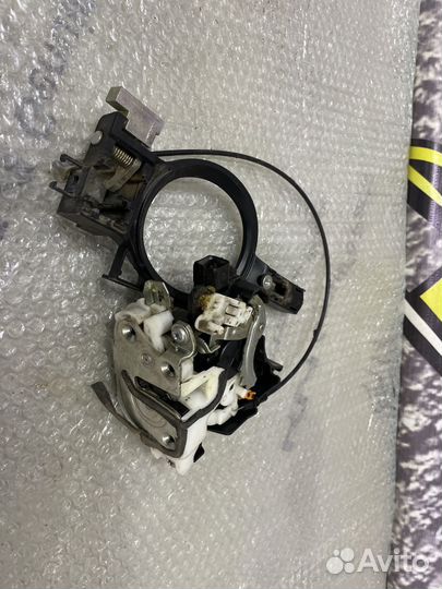 Замок двери задней правой Lancer X Лансер 10