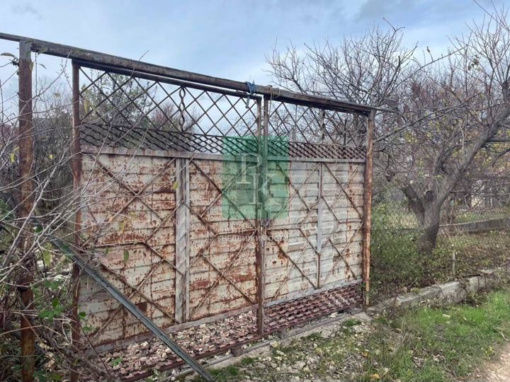 Участок 4 сот. (СНТ, ДНП)