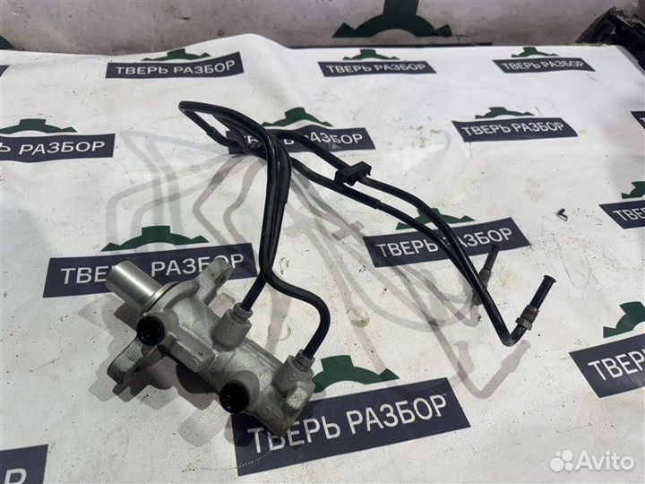 Главный тормозной цилиндр Ford Transit MK8