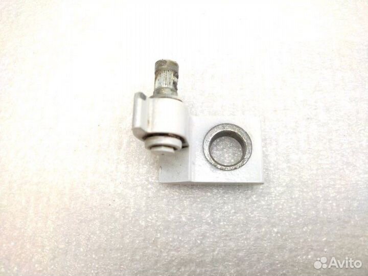 Петля двери передняя левая Audi A6 C7 1.8 CYG 2018