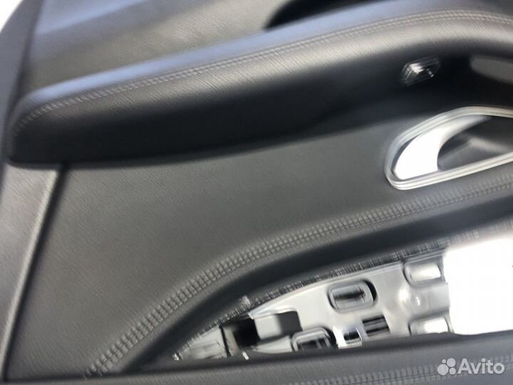 Обшивка двери карта передняя правая Mercedes W213