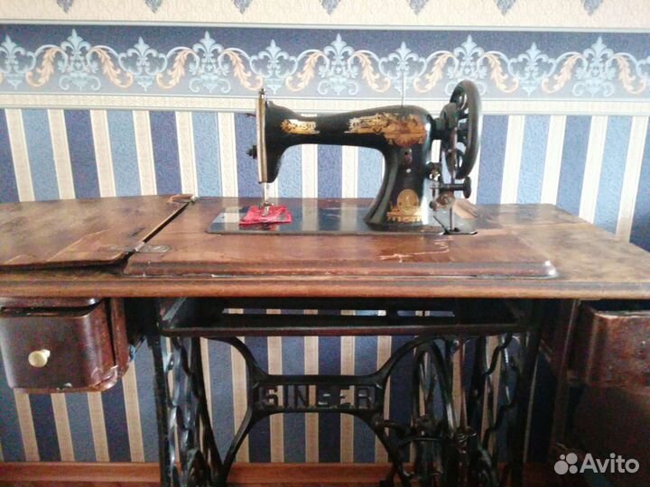 Швейная машина Singer
