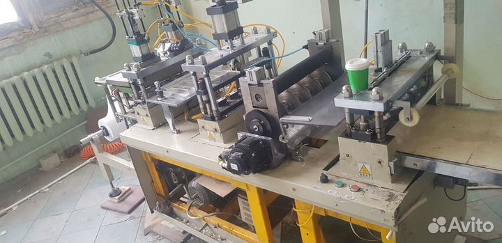 Оборудование по производству крышек для стаканов