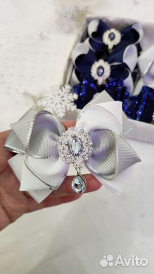 Школьный набор бантиков / белые банты