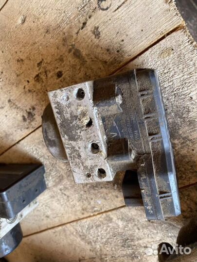 Блок Abs Toyota Corolla 150