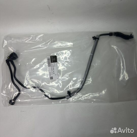 Патрубок системы охлаждения Mercedes A2535013600