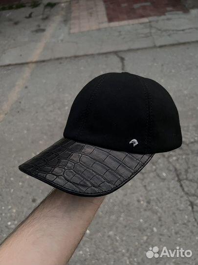 Кепка из крокодила