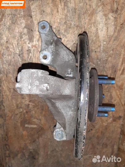 Кулак передний правый Chevrolet Cruze рест