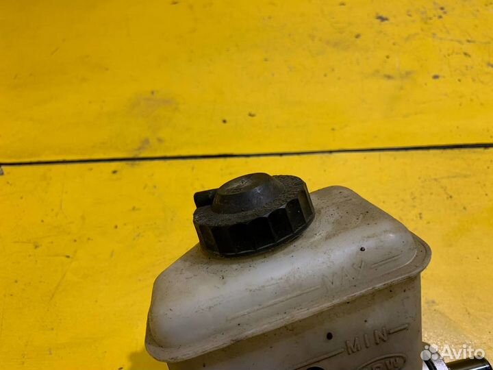 Главный тормозной цилиндр Kia Spectra 2002–2011