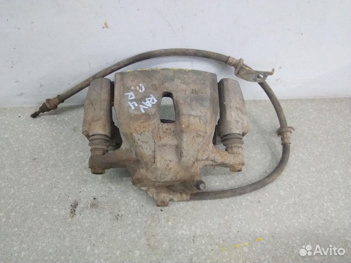 Суппорт передний правый Toyota RAV 4 2006-2013