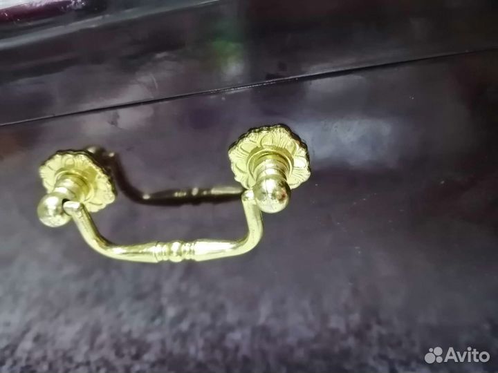 Набор столовых приборов на 12 персон