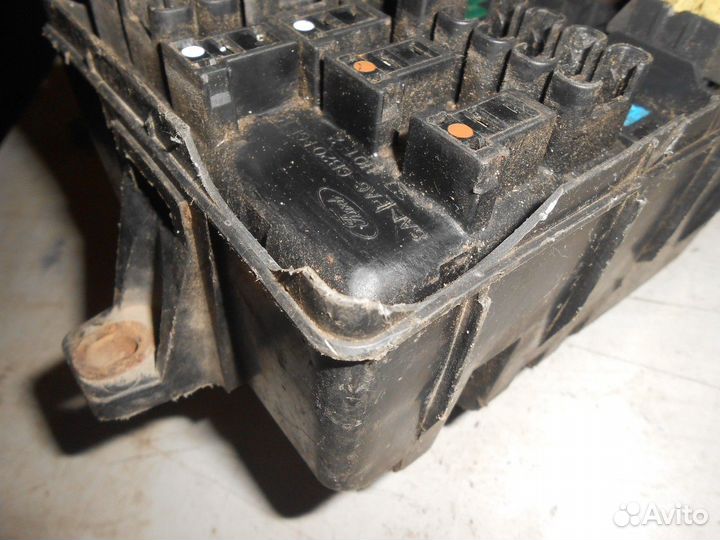 Блок предохранителей (Ford Mondeo)