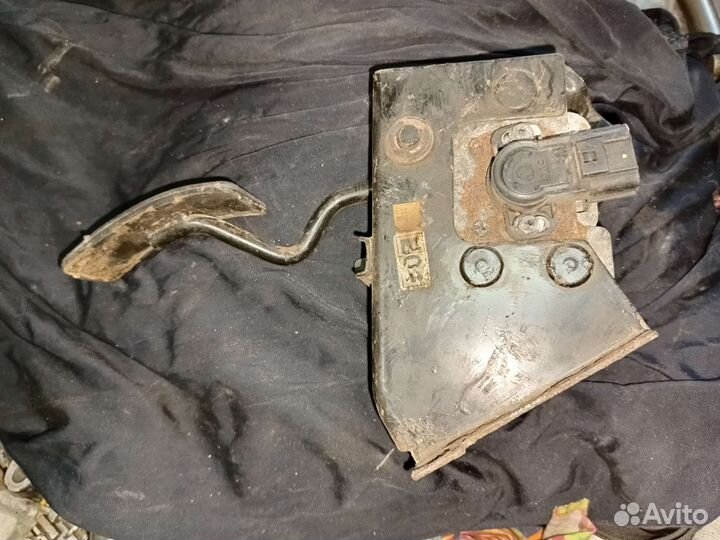 Педаль газа на hyundai Porter 1