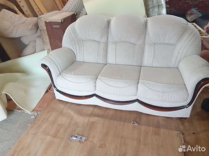 Перетяжка мебели