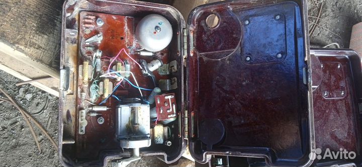 Старинный телефон