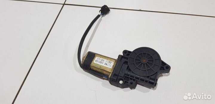 Моторчик стеклоподъемника передний правый