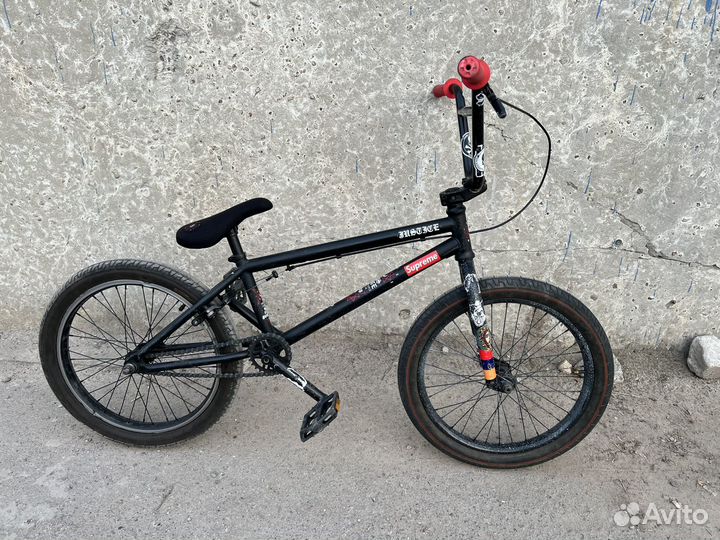 Трюковой велосипед bmx