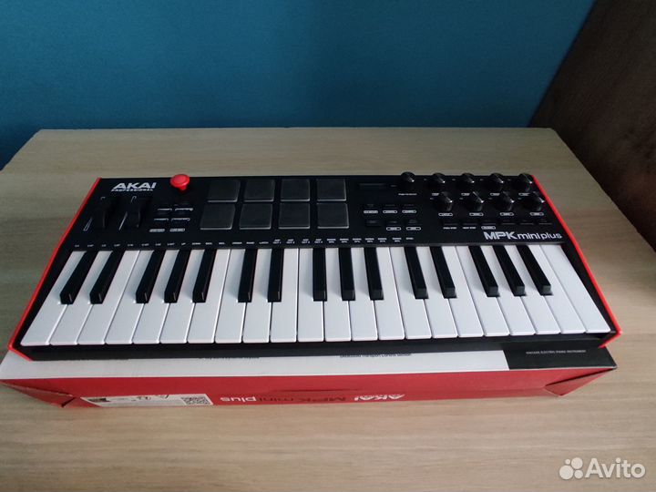 Akai Pro MPK Mini Plus