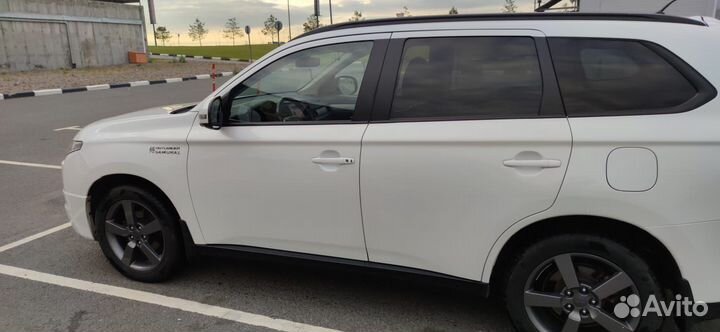 Mitsubishi Outlander 2.0 CVT, 2014, 113 586 км