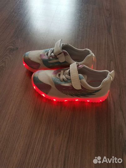 Кроссовки для девочки