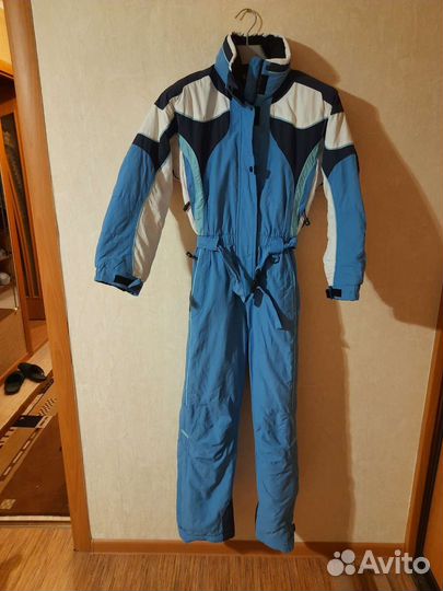 Горнолыжный комбинезон