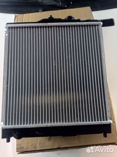 Радиатор охлаждения Honda Civic VI b16a2