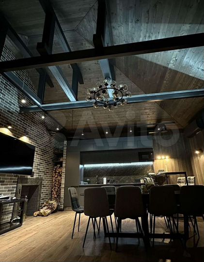 Дом 200 м² на участке 6 сот.